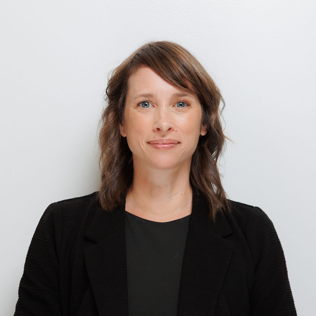 Kate Lingnofski headshot photo